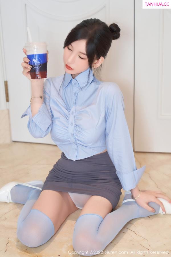 周于希dummy  [XiuRen]高清写真图 2022.11.04 No.5812 周于希Sally 短裙美臀第17张图片